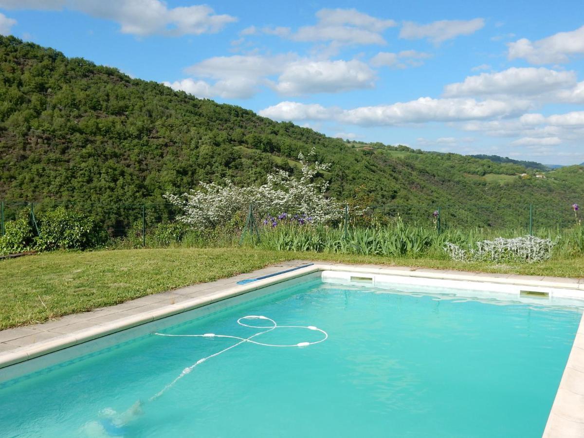 Graceful Holiday Home In Montclar With Bubble Bath Dış mekan fotoğraf