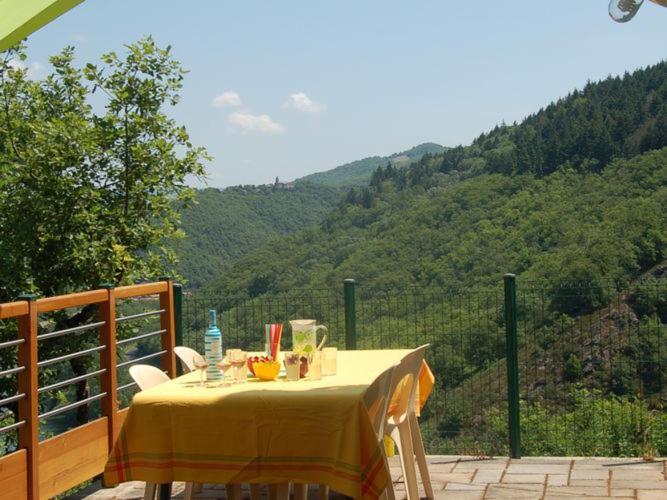 Graceful Holiday Home In Montclar With Bubble Bath Dış mekan fotoğraf